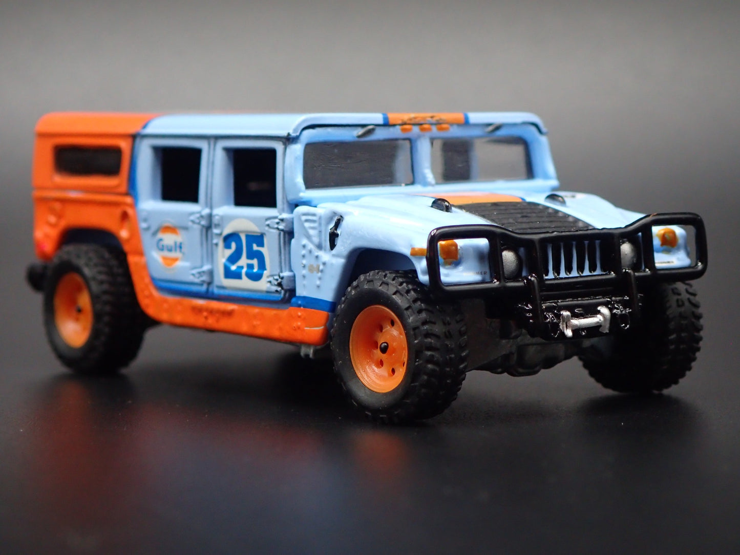 1992-2006 HUMMER H1 HUMVEE ALPHA GULF OIL 1:64 SCALE DIORAMA DIECAST MODEL CAR