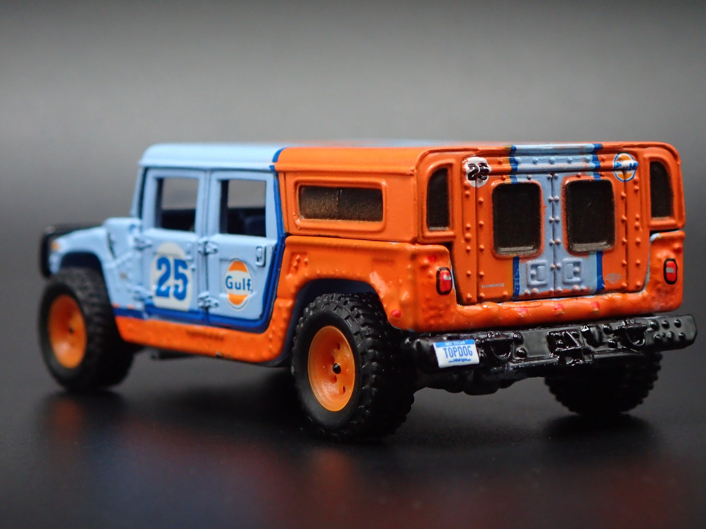 1992-2006 HUMMER H1 HUMVEE ALPHA GULF OIL 1:64 SCALE DIORAMA DIECAST MODEL CAR