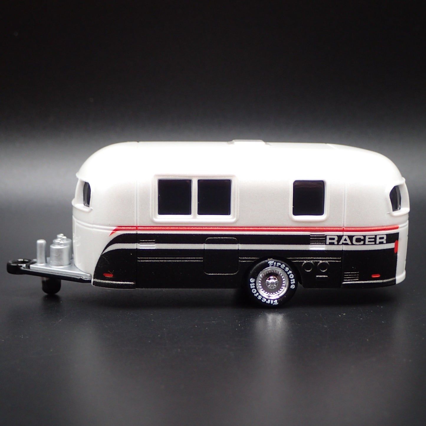 CAMPER TRAILER W HITCH WHITE RARE 1:64 SCALE COLLECTIBLE PLASTIC DIORAMA MODEL