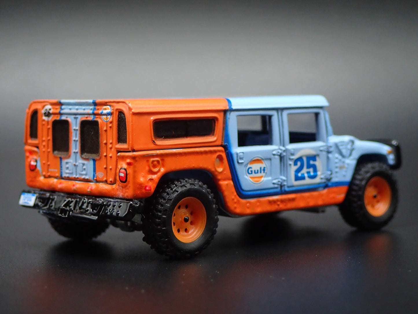 1992-2006 HUMMER H1 HUMVEE ALPHA GULF OIL 1:64 SCALE DIORAMA DIECAST MODEL CAR