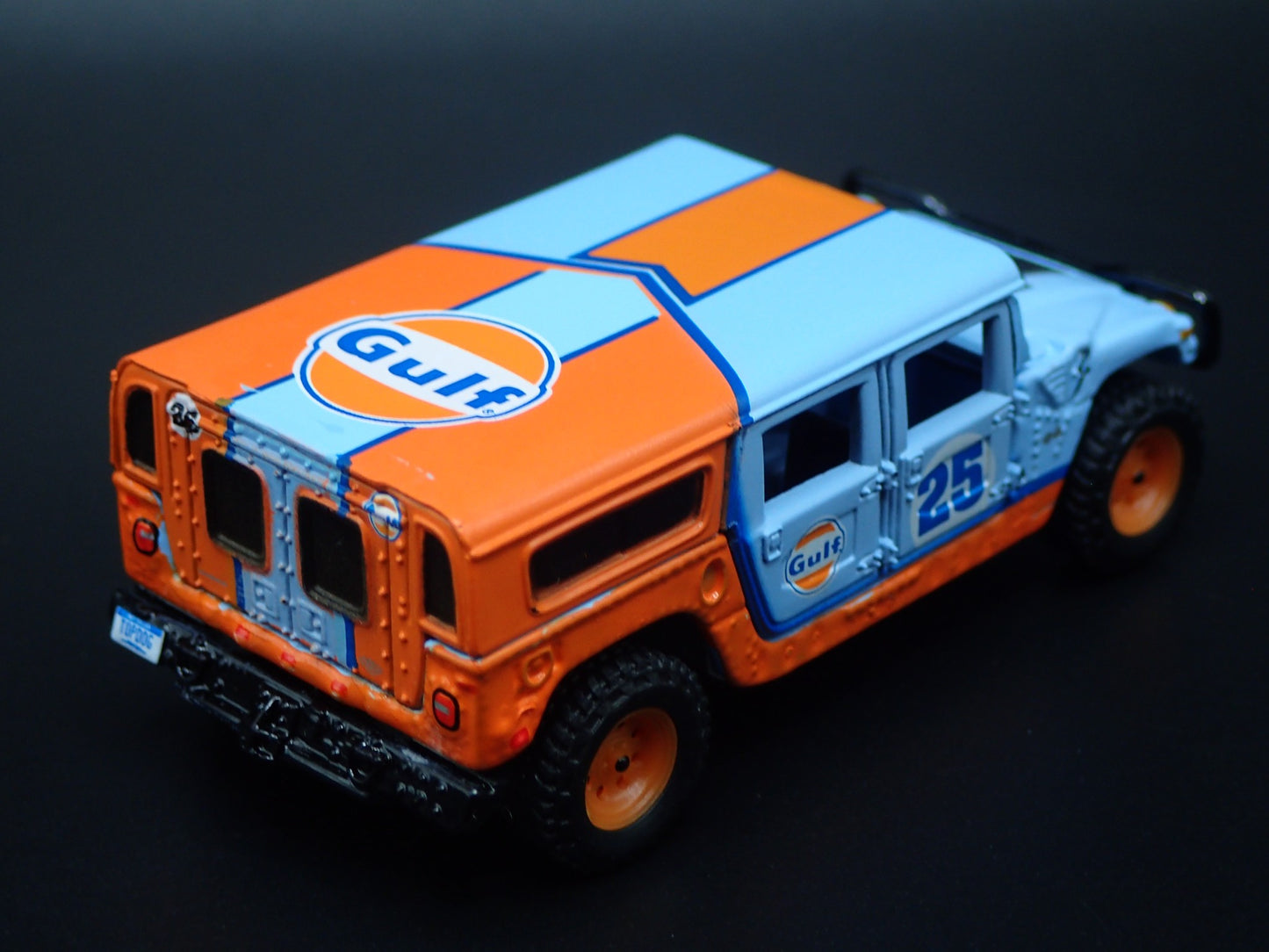 1992-2006 HUMMER H1 HUMVEE ALPHA GULF OIL 1:64 SCALE DIORAMA DIECAST MODEL CAR