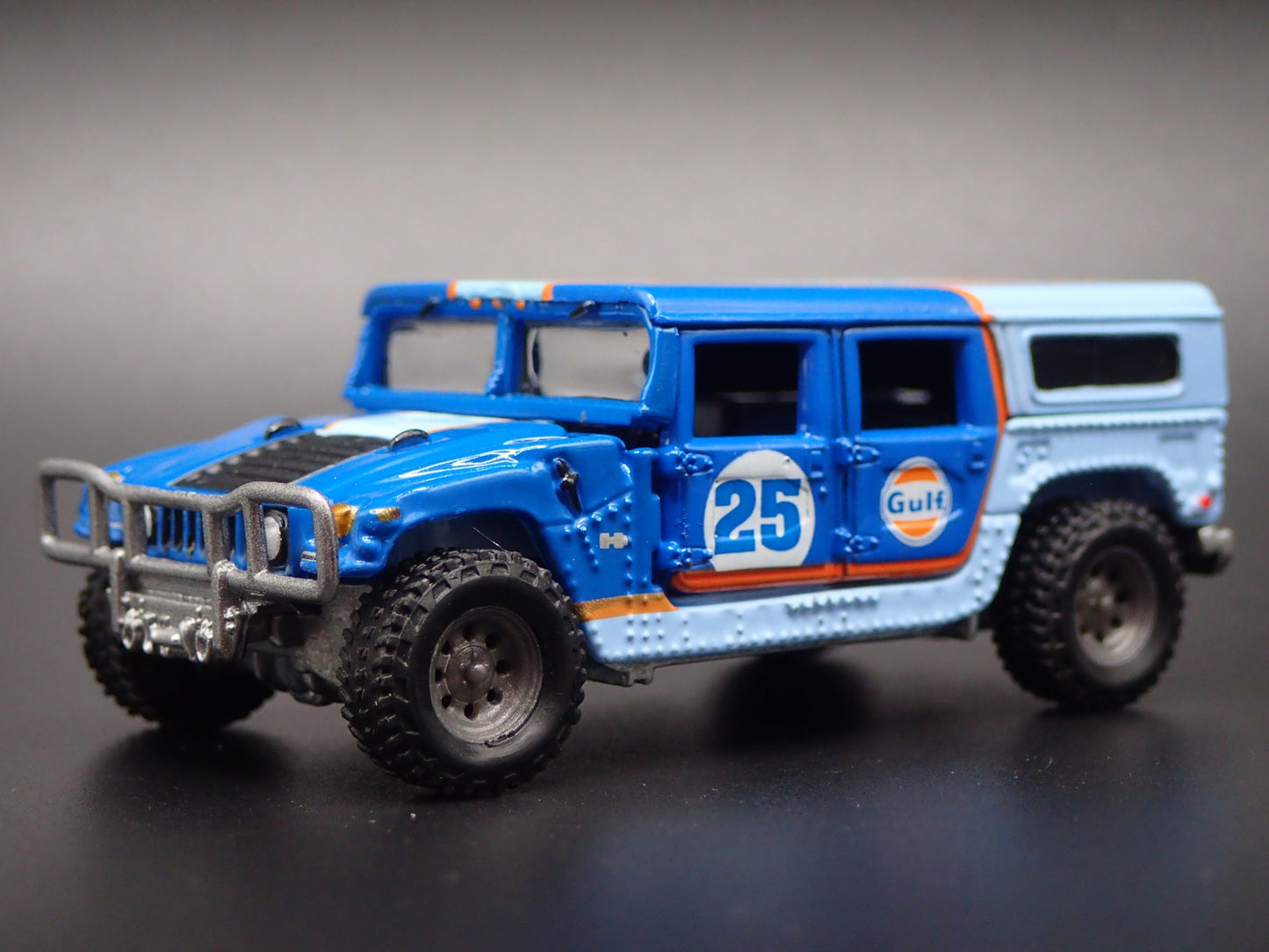 1992-2006 HUMMER H1 HUMVEE ALPHA GULF OIL 1:64 SCALE DIORAMA DIECAST MODEL CAR