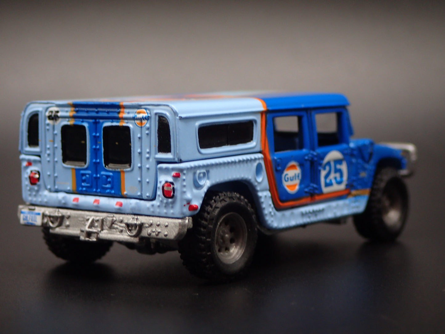 1992-2006 HUMMER H1 HUMVEE ALPHA GULF OIL 1:64 SCALE DIORAMA DIECAST MODEL CAR