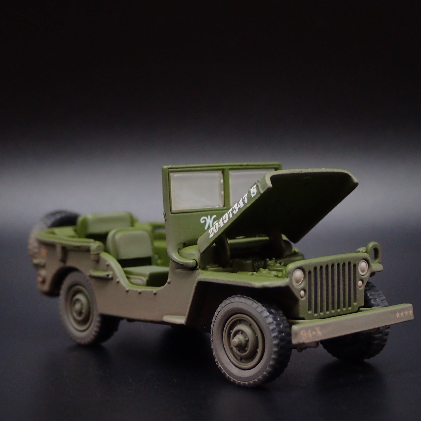 WWII WILLYS MB JEEP ARMY MILITARY PATTON 1:64 SCALE DIORAMA DIECAST MODEL CAR