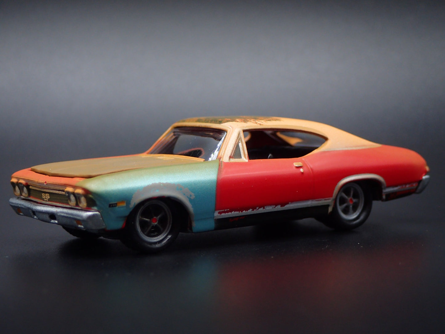 1968 68 CHEVY CHEVROLET CHEVELLE SS 396 BARN FIND 1:64 SCALE  DIECAST MODEL CAR