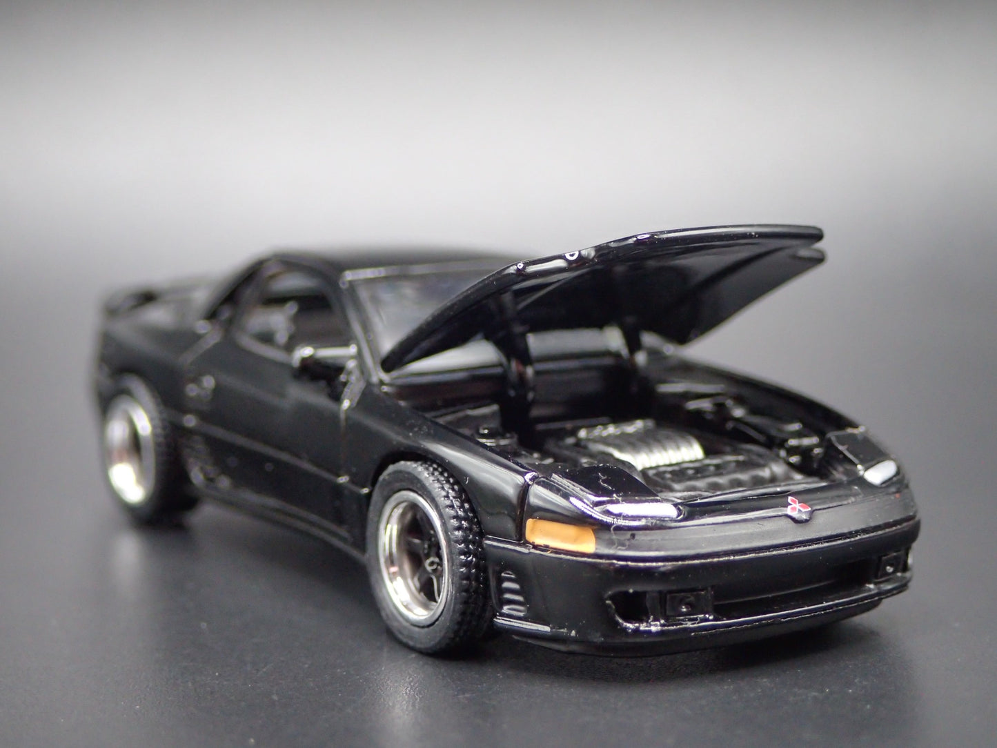 1990-2000 MITSUBISHI 3000GT VR4 1:64 SCALE COLLECTIBLE DIORAMA DIECAST MODEL CAR