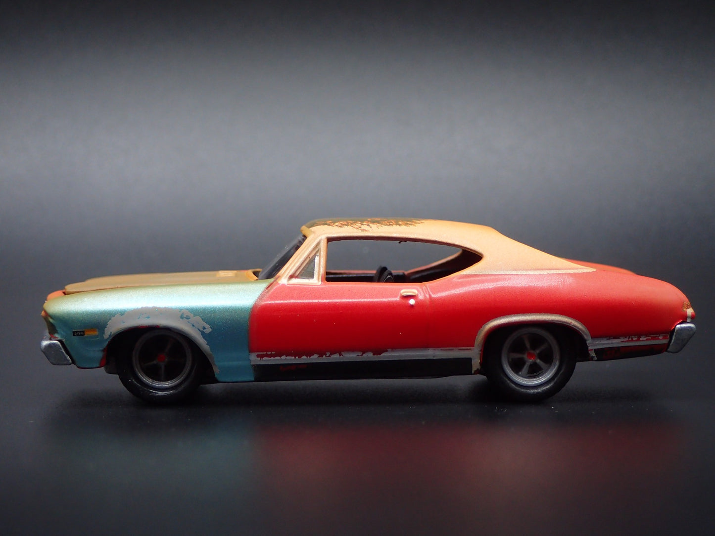 1968 68 CHEVY CHEVROLET CHEVELLE SS 396 BARN FIND 1:64 SCALE  DIECAST MODEL CAR