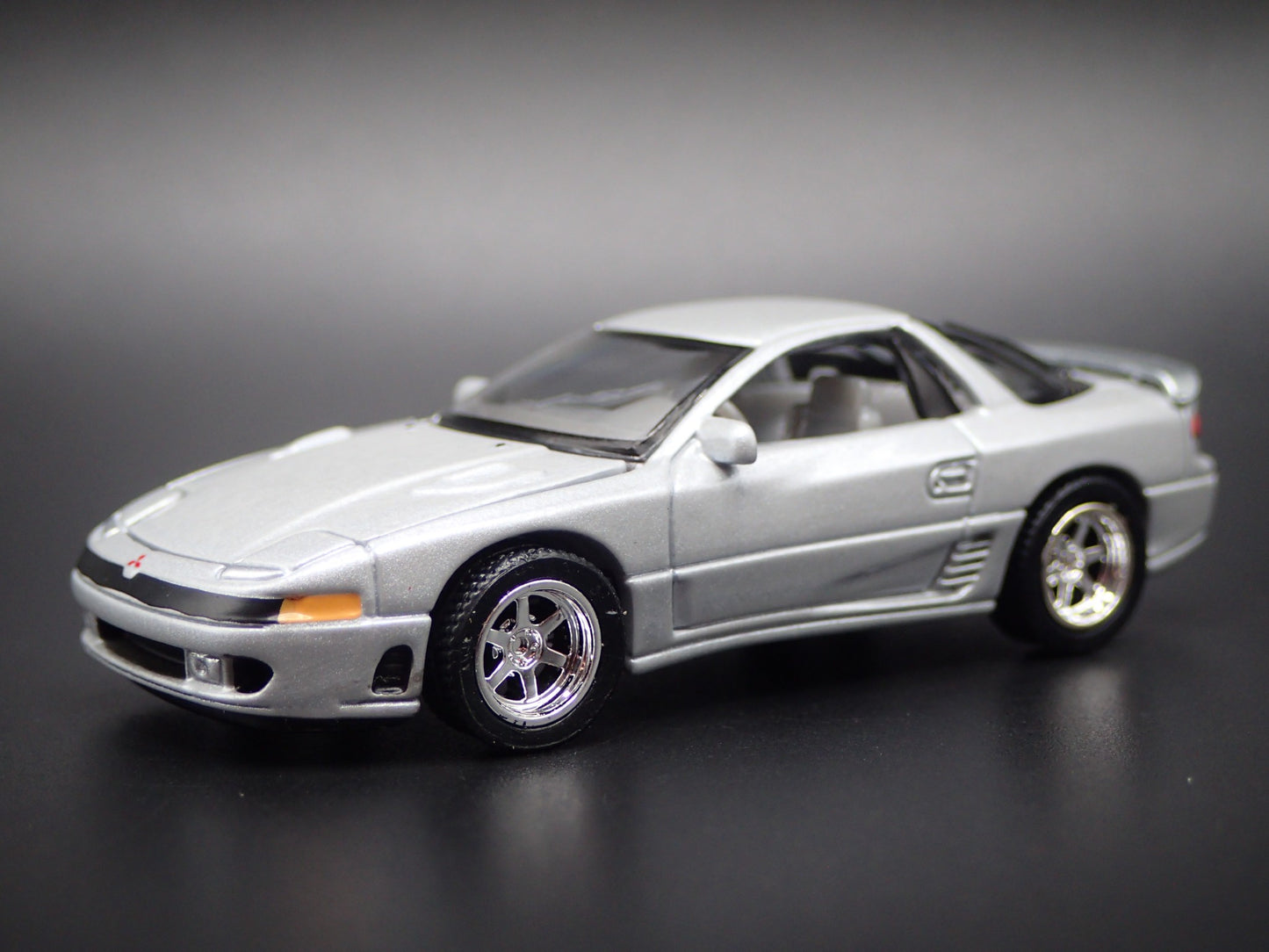 1990-2000 MITSUBISHI 3000GT VR4 1:64 SCALE COLLECTIBLE DIORAMA DIECAST MODEL CAR