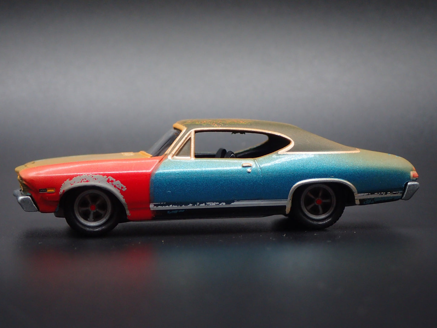 1968 68 CHEVY CHEVROLET CHEVELLE SS 396 BARN FIND 1:64 SCALE  DIECAST MODEL CAR