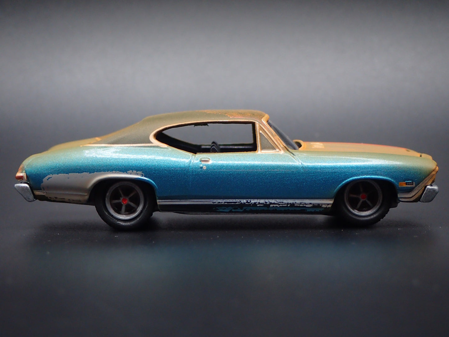 1968 68 CHEVY CHEVROLET CHEVELLE SS 396 BARN FIND 1:64 SCALE  DIECAST MODEL CAR