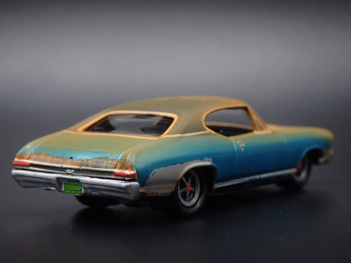 1968 68 CHEVY CHEVROLET CHEVELLE SS 396 BARN FIND 1:64 SCALE  DIECAST MODEL CAR