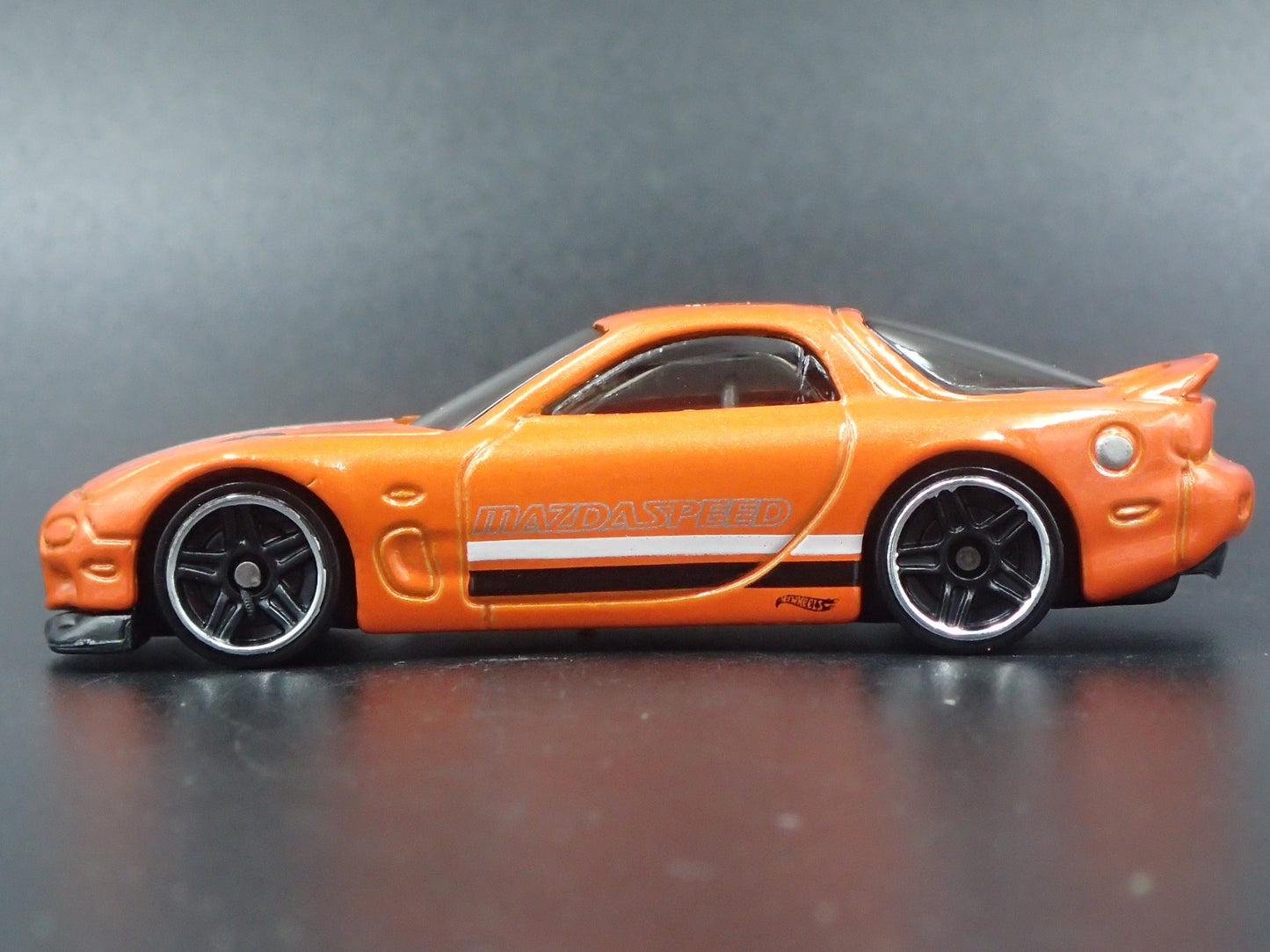 1992-2002 MAZDA RX7 JDM ORANGE 1:64 SCALE COLLECTIBLE DIORAMA DIECAST MODEL CAR