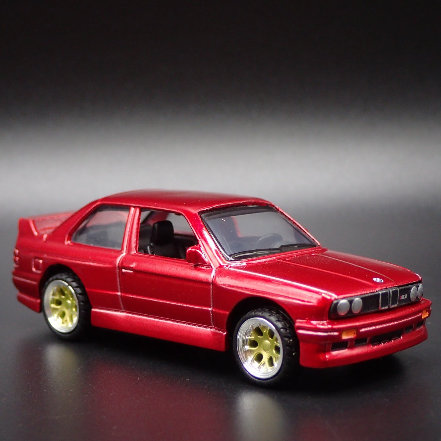 1986-1991 BMW M3 E30 1:64 SCALE COLLECTIBLE DIORAMA DIECAST MODEL CAR