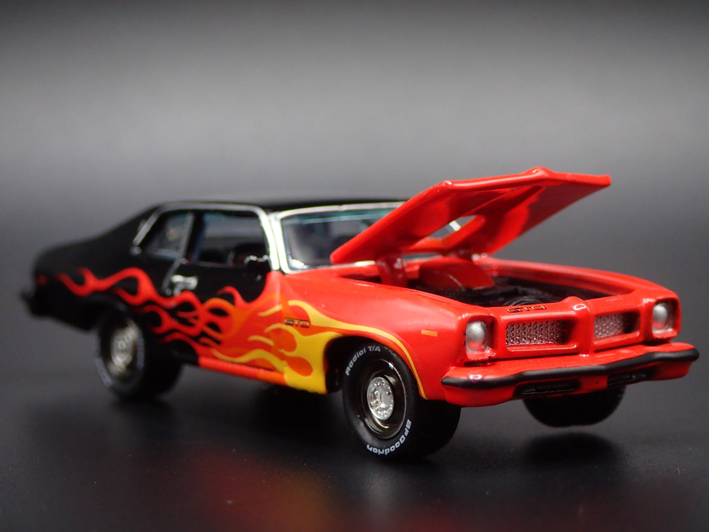 1974 74 PONTIAC GTO MUSCLE CAR 1:64 SCALE COLLECTIBLE DIORAMA DIECAST MODEL CAR