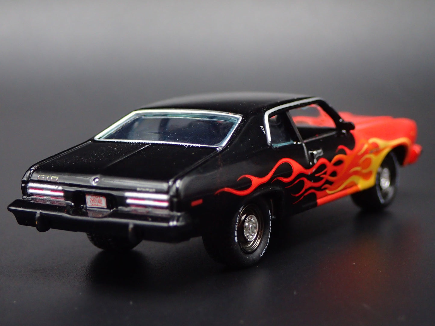 1974 74 PONTIAC GTO MUSCLE CAR 1:64 SCALE COLLECTIBLE DIORAMA DIECAST MODEL CAR