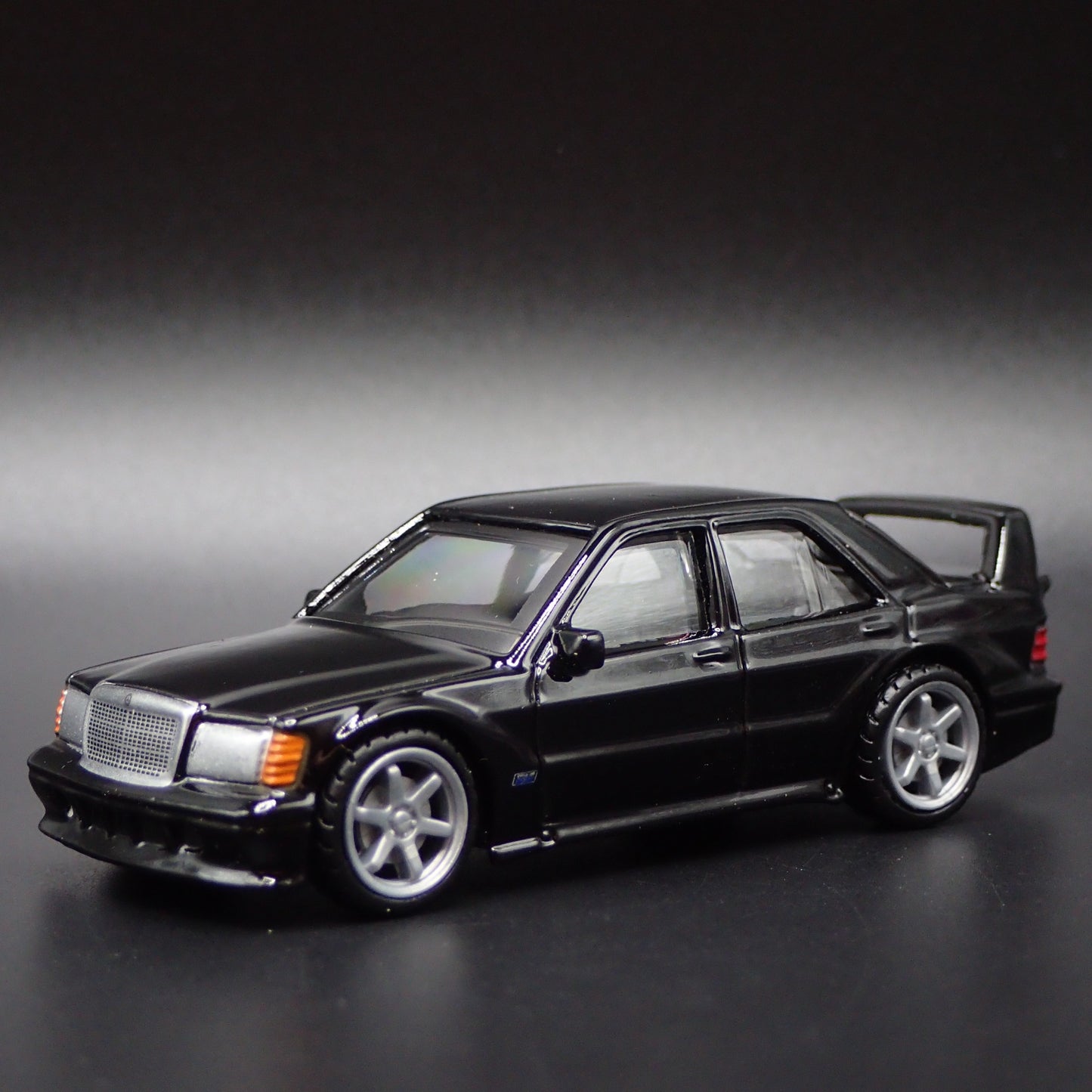 MERCEDES-BENZ 190E 2.5-16 EVOLUTION II 1:64 SCALE DIORAMA DIECAST MODEL CAR
