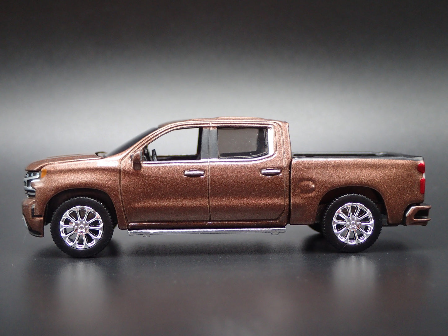 2019-2025 CHEVY SILVERADO PICKUP TRUCK HIGH COUNTRY 1:64 SCALE DIECAST MODEL CAR