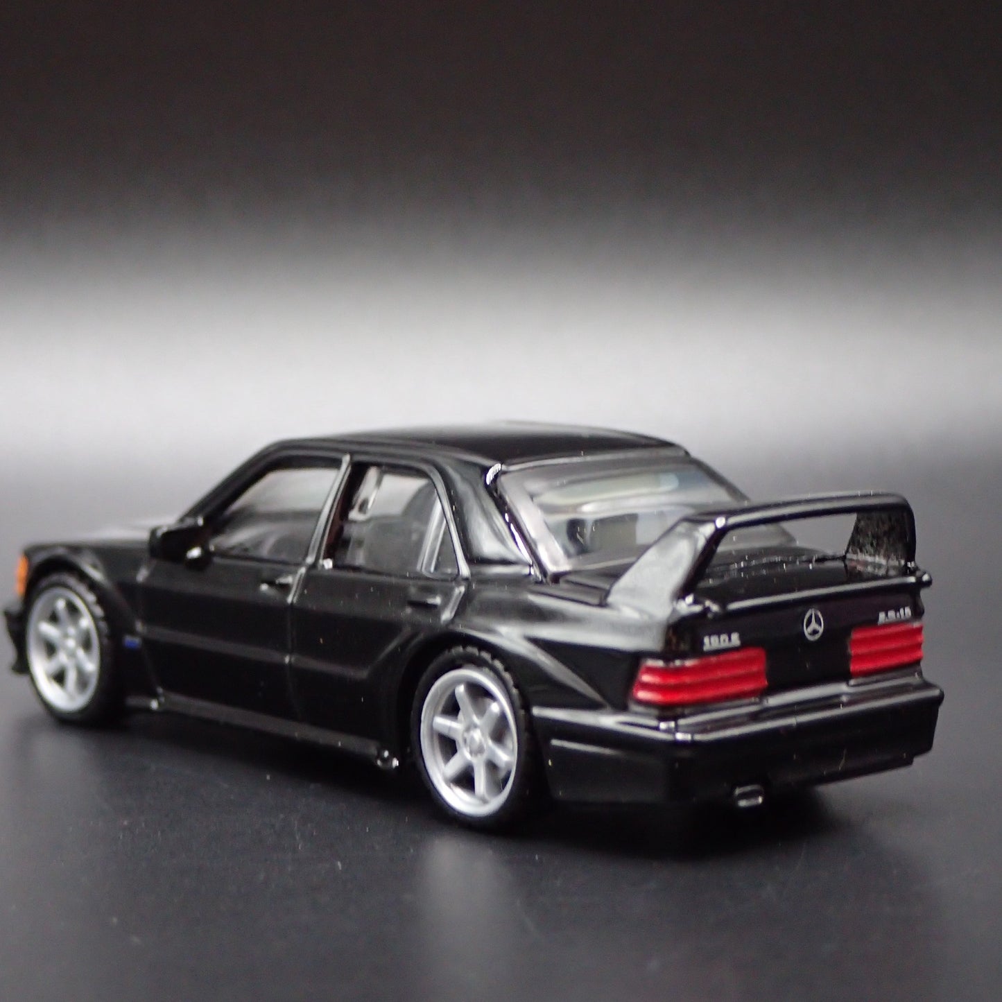 MERCEDES-BENZ 190E 2.5-16 EVOLUTION II 1:64 SCALE DIORAMA DIECAST MODEL CAR