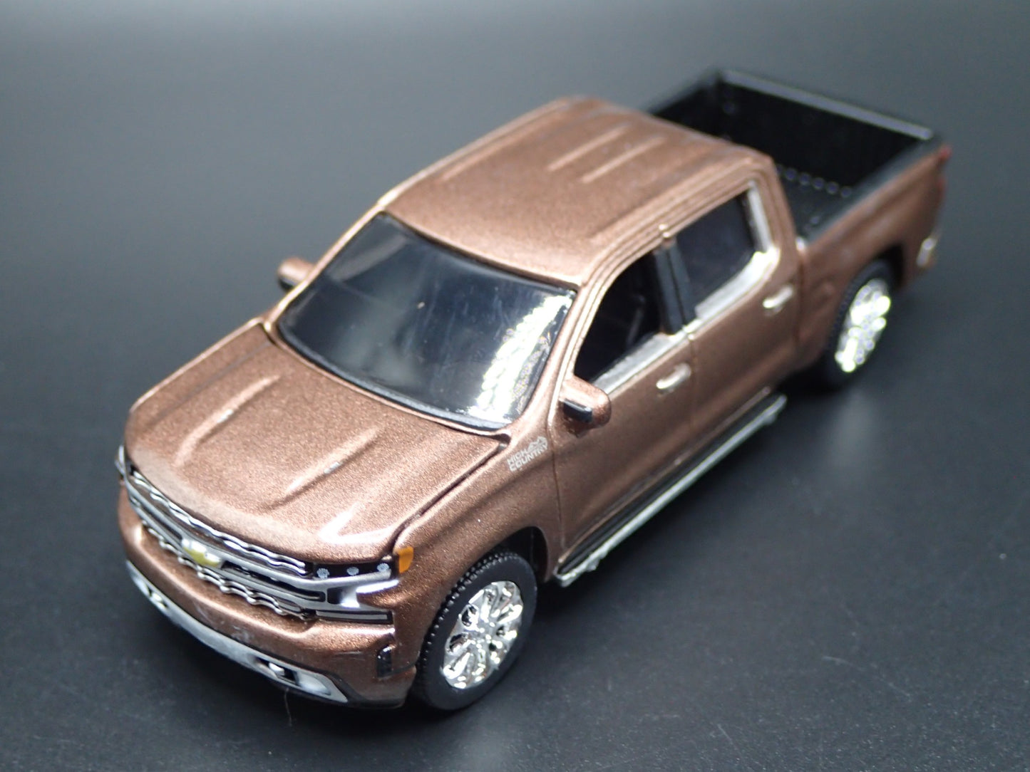 2019-2025 CHEVY SILVERADO PICKUP TRUCK HIGH COUNTRY 1:64 SCALE DIECAST MODEL CAR