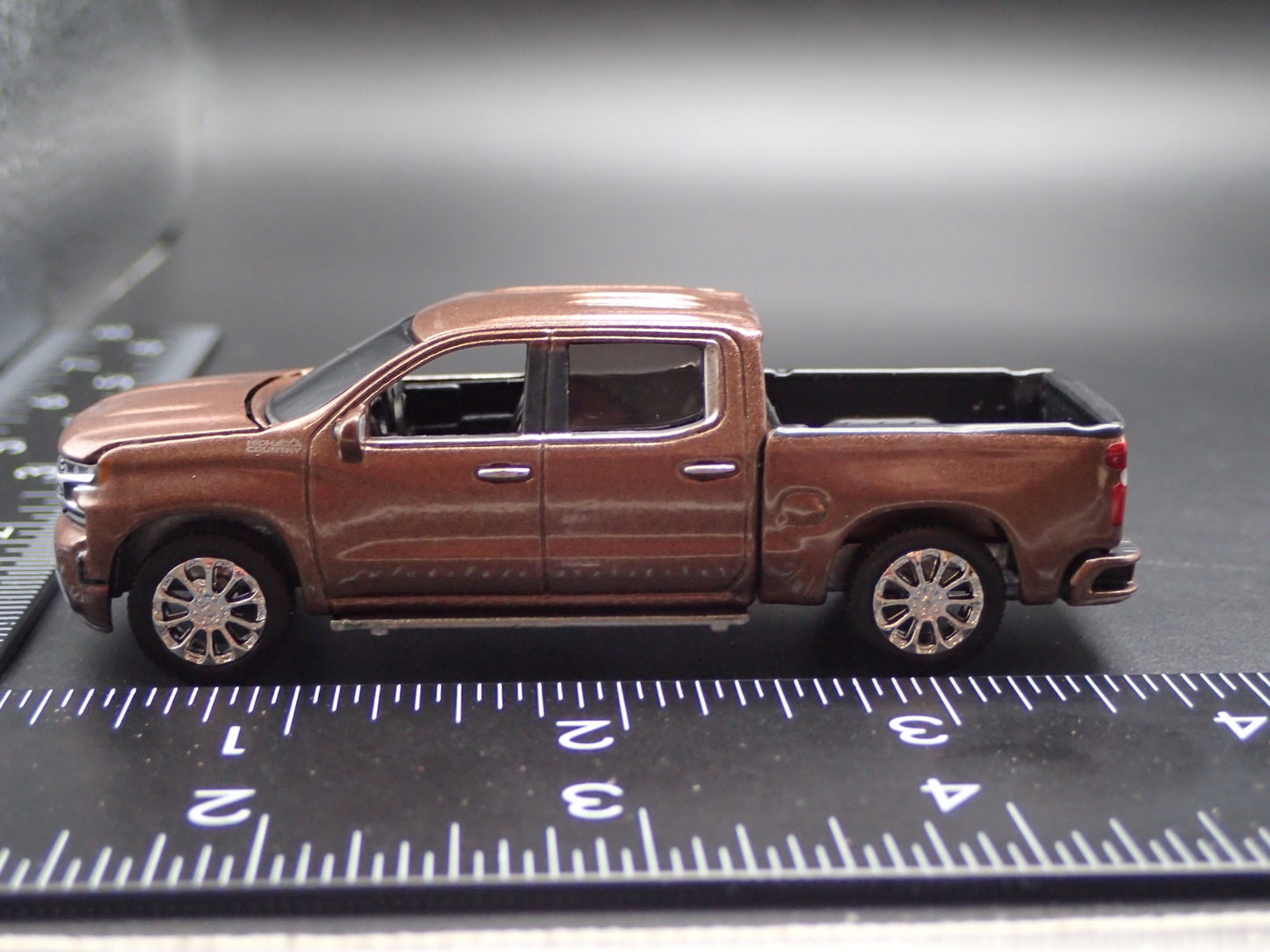 2019-2025 CHEVY SILVERADO PICKUP TRUCK HIGH COUNTRY 1:64 SCALE DIECAST MODEL CAR