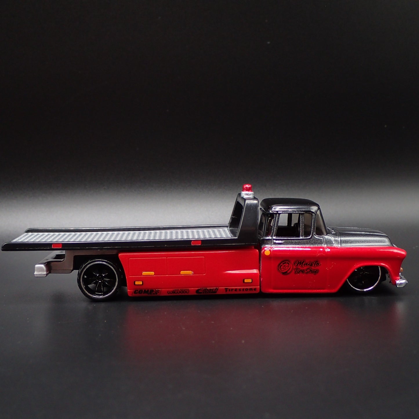 1957 CHEVY CHEVROLET FLATBED RAMP TRUCK TOW TRUCK 1:64 SCALE DIECAST MODEL CAR