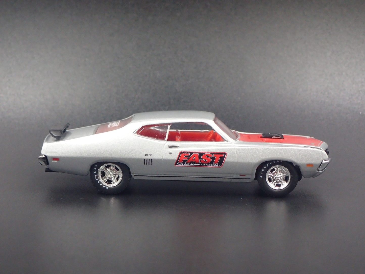 1970 70 FORD TORINO COBRA FAST 1:64 SCALE COLLECTIBLE DIORAMA DIECAST MODEL CAR