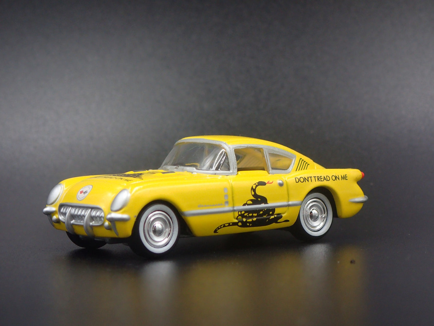 1954 54 CHEVROLET CHEVY CORVAIR YELLOW USA 1:64 SCALE DIORAMA DIECAST MODEL CAR