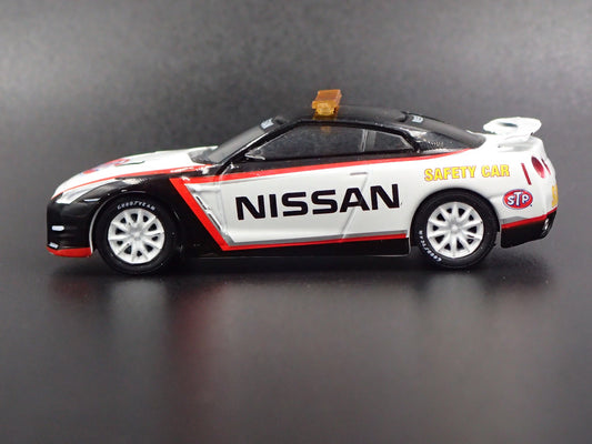2016 16 NISSAN GTR R35 SKYLINE STP SAFTEY CAR WHITE 1:64 SCALE DIECAST MODEL CAR