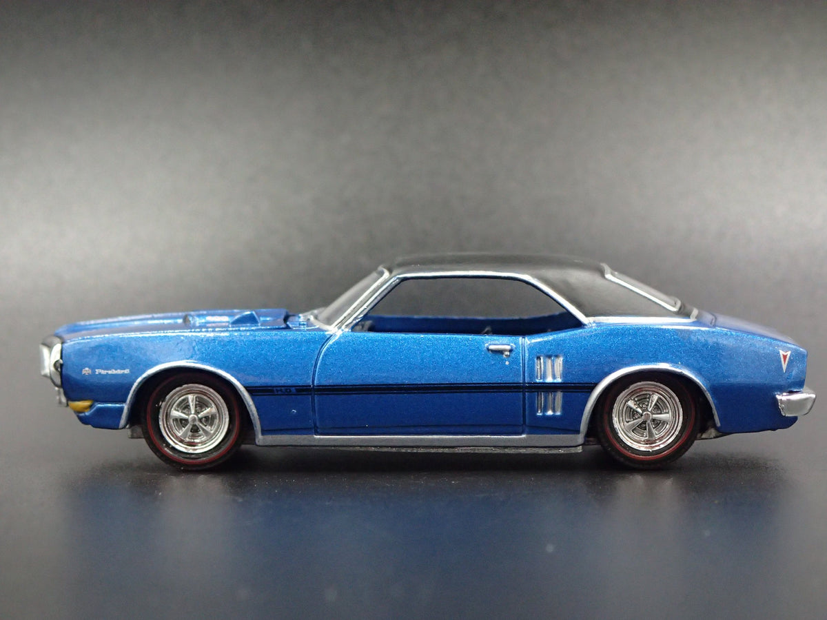 1968 68 PONTIAC FIREBIRD BLUE 1:64 SCALE COLLECTIBLE DIORAMA DIECAST MODEL CAR