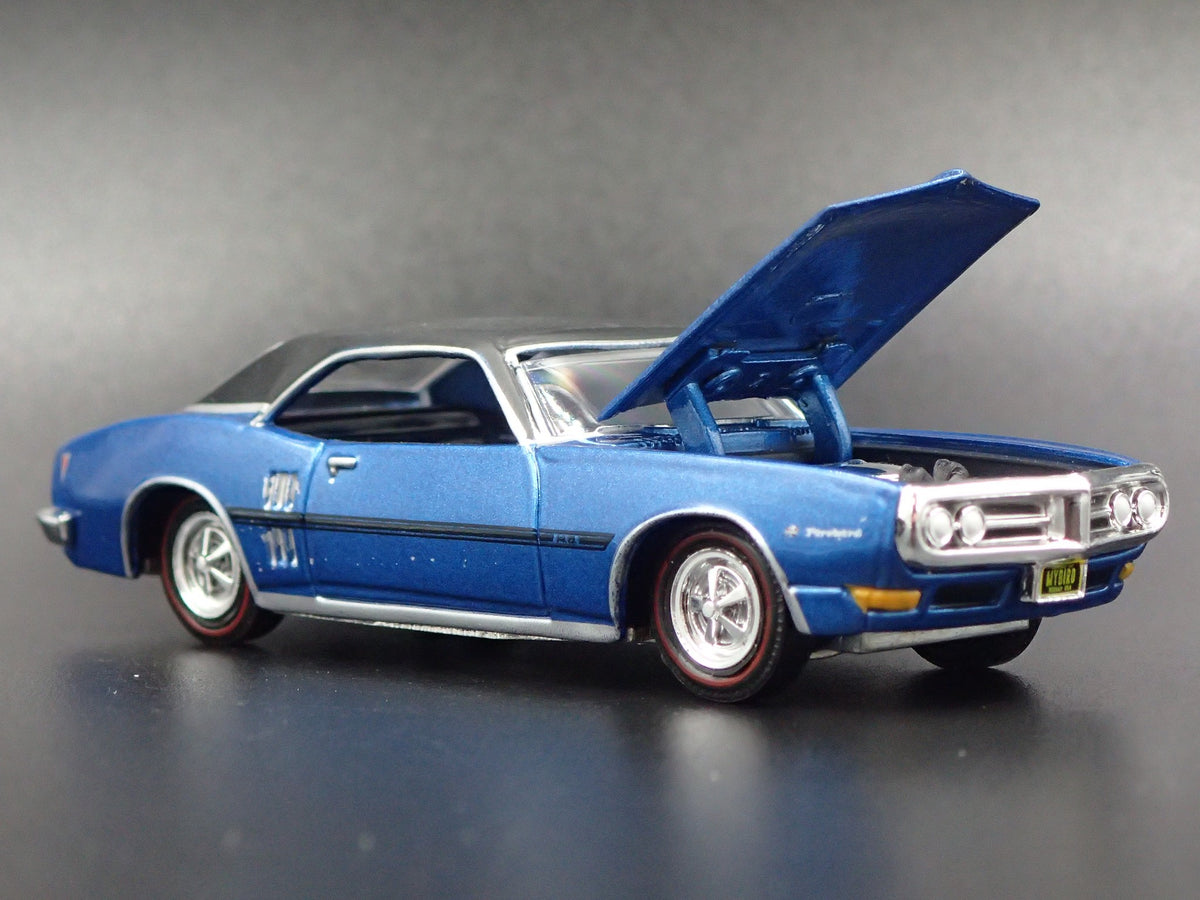 1968 68 PONTIAC FIREBIRD BLUE 1:64 SCALE COLLECTIBLE DIORAMA DIECAST MODEL CAR