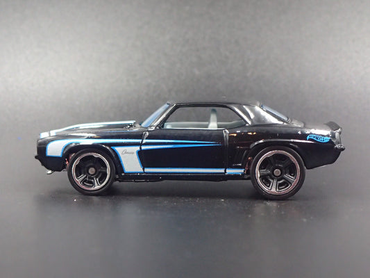 1969 69 CHEVY CHEVROLET CAMARO 1:64 SCALE COLLECTIBLE DIORAMA DIECAST MODEL CAR