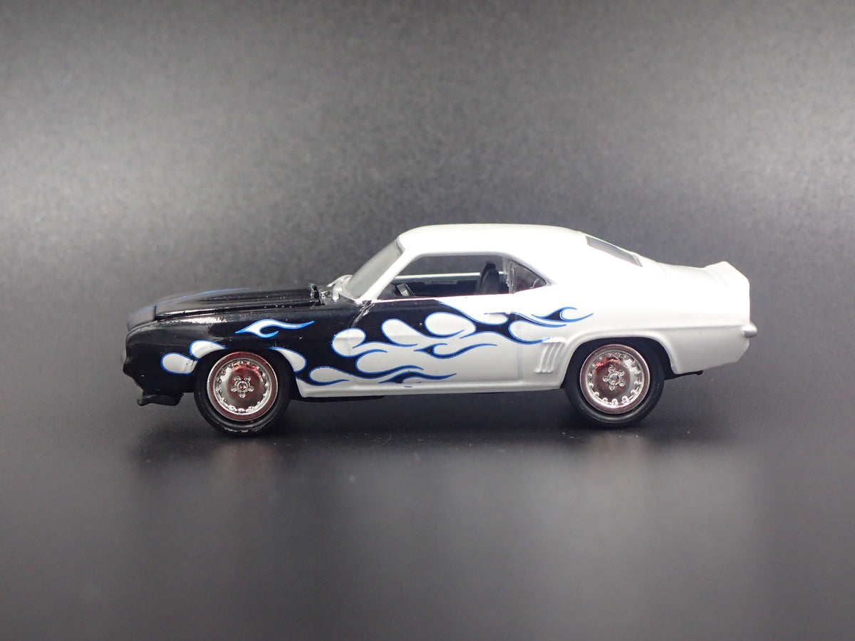 1969 69 CHEVY CHEVROLET CAMARO SS WHITE 1:64 SCALE COLLECTIBLE DIECAST MODEL CAR