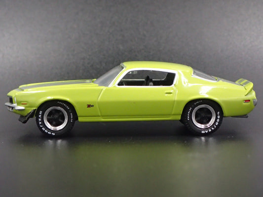 1972 72 CHEVY CHEVROLET CAMARO Z28 GREEN 1:64 SCALE DIORAMA DIECAST MODEL CAR-Burning Rubber Toy Company