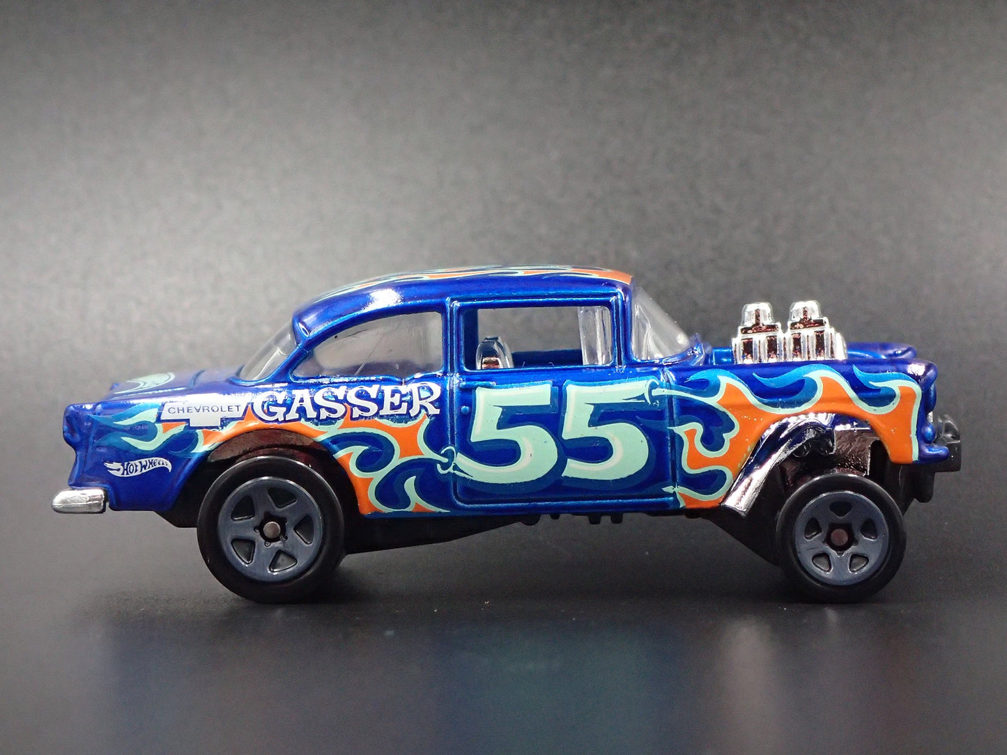 1955 55 CHEVY CHEVROLET BEL AIR GASSER NHRA 1:64 SCALE DIORAMA DIECAST MODEL CAR