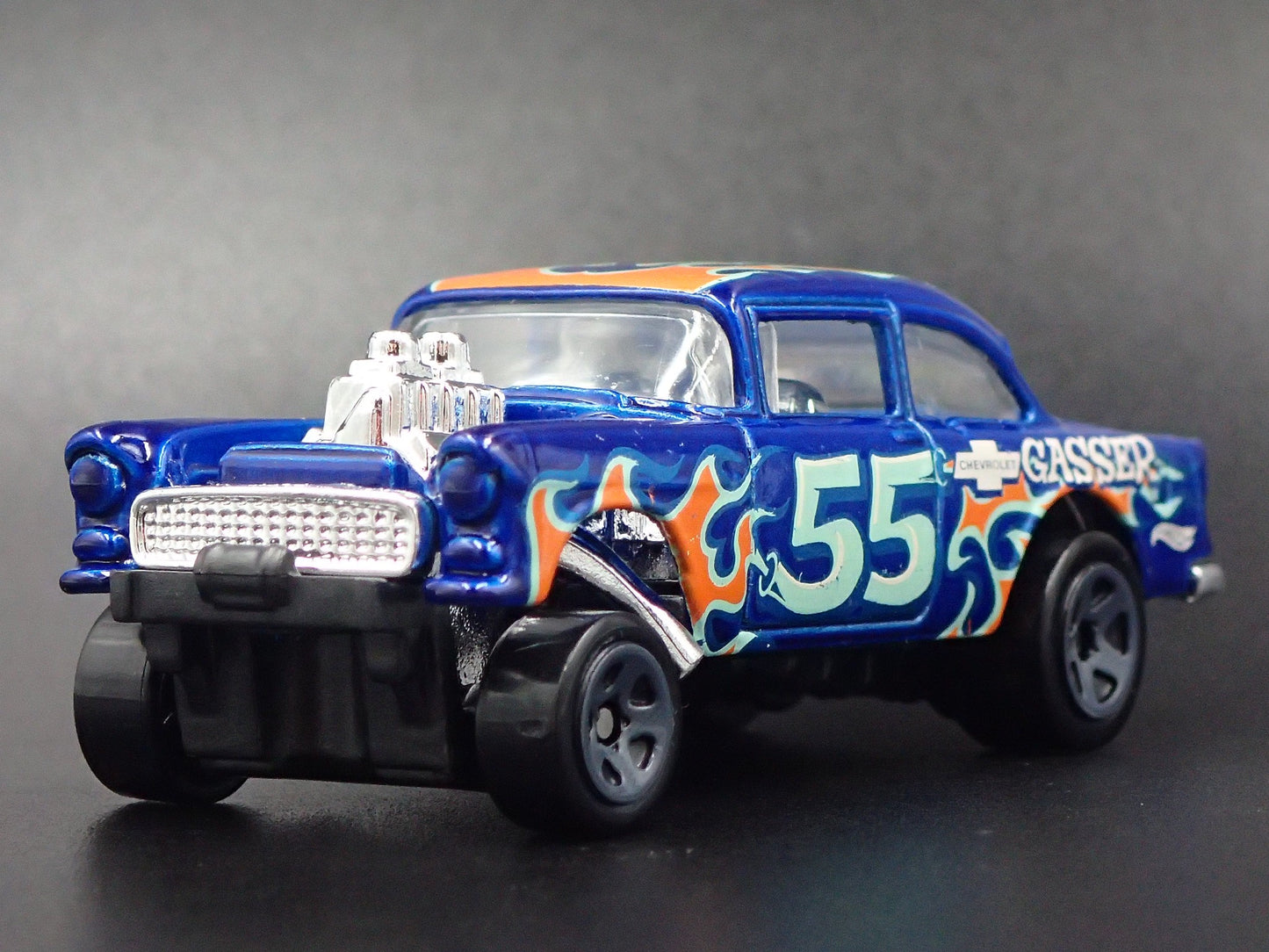 1955 55 CHEVY CHEVROLET BEL AIR GASSER NHRA 1:64 SCALE DIORAMA DIECAST MODEL CAR