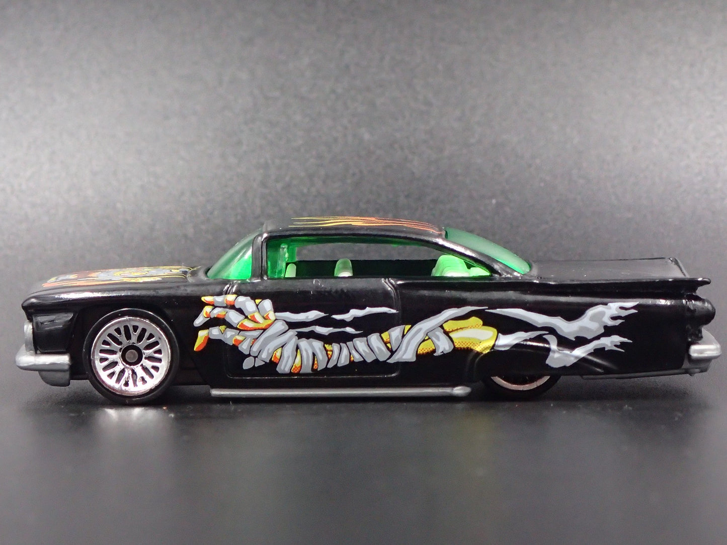 1959 59 CHEVY CHEVROLET IMPALA 1:64 SCALE COLLECTIBLE DIORAMA DIECAST MODEL CAR