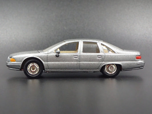 1992 92 CHEVY CHEVROLET CAPRICE UNMARKED CAR SILVER 1:64 SCALE DIECAST MODEL CAR