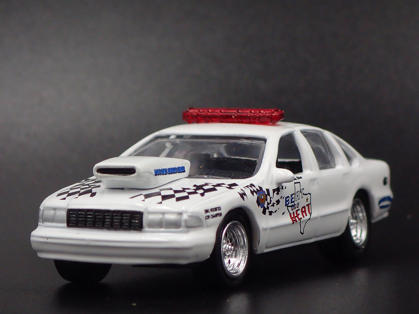 1991-1996 CHEVY CHEVROLET CAPRICE BEAT THE HEAT POLICE 1/64 DIECAST MODEL CAR