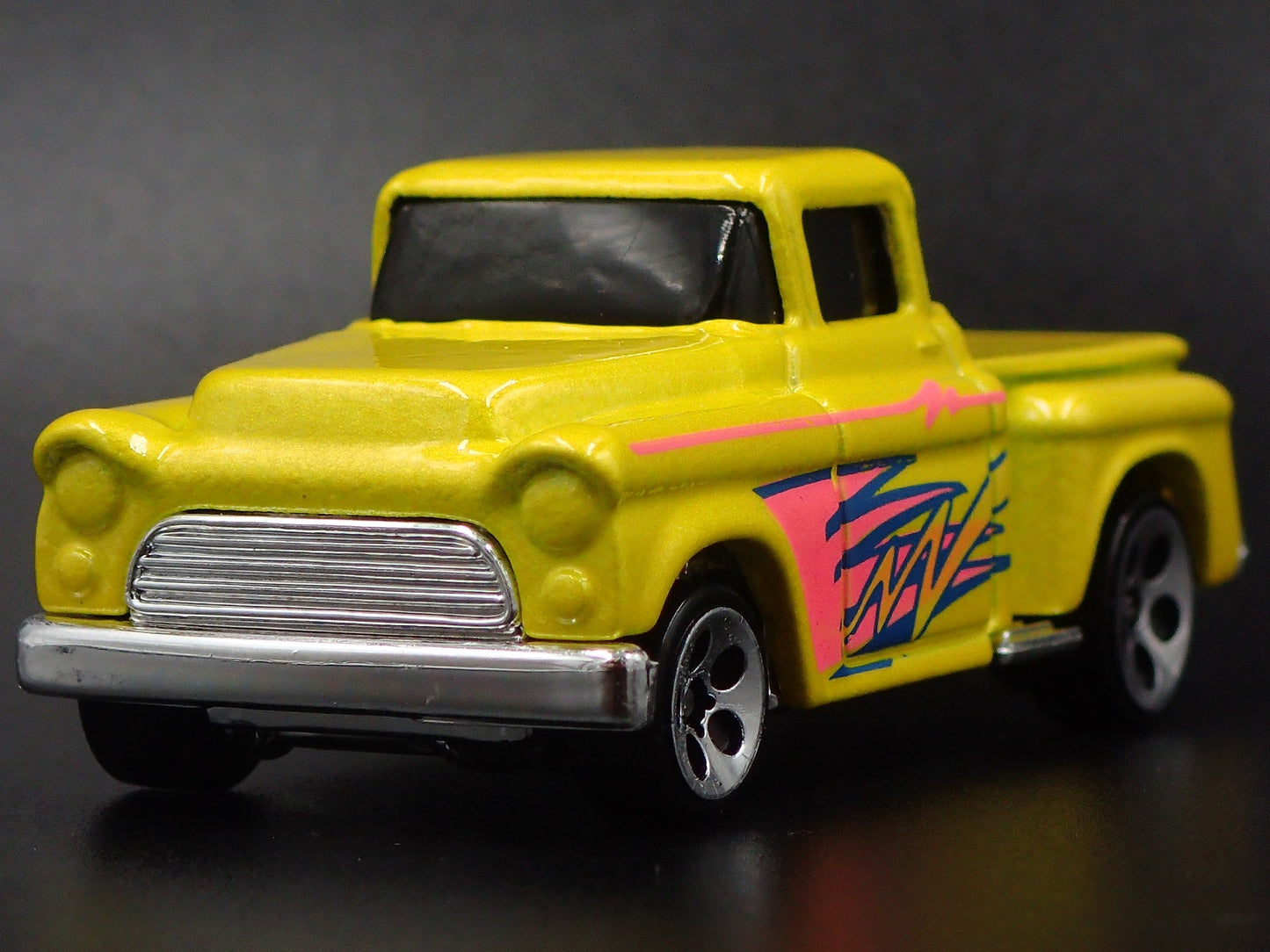 1956 56 CHEVY CHEVROLET STEPSIDE PICKUP TRUCK RARE 1:64 SCALE DIECAST MODEL CAR