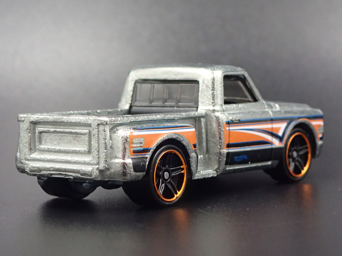 1969 69 CHEVY CHEVROLET STEP SIDE PICKUP TRUCK RARE 1:64 SCALE DIECAST MODEL CAR