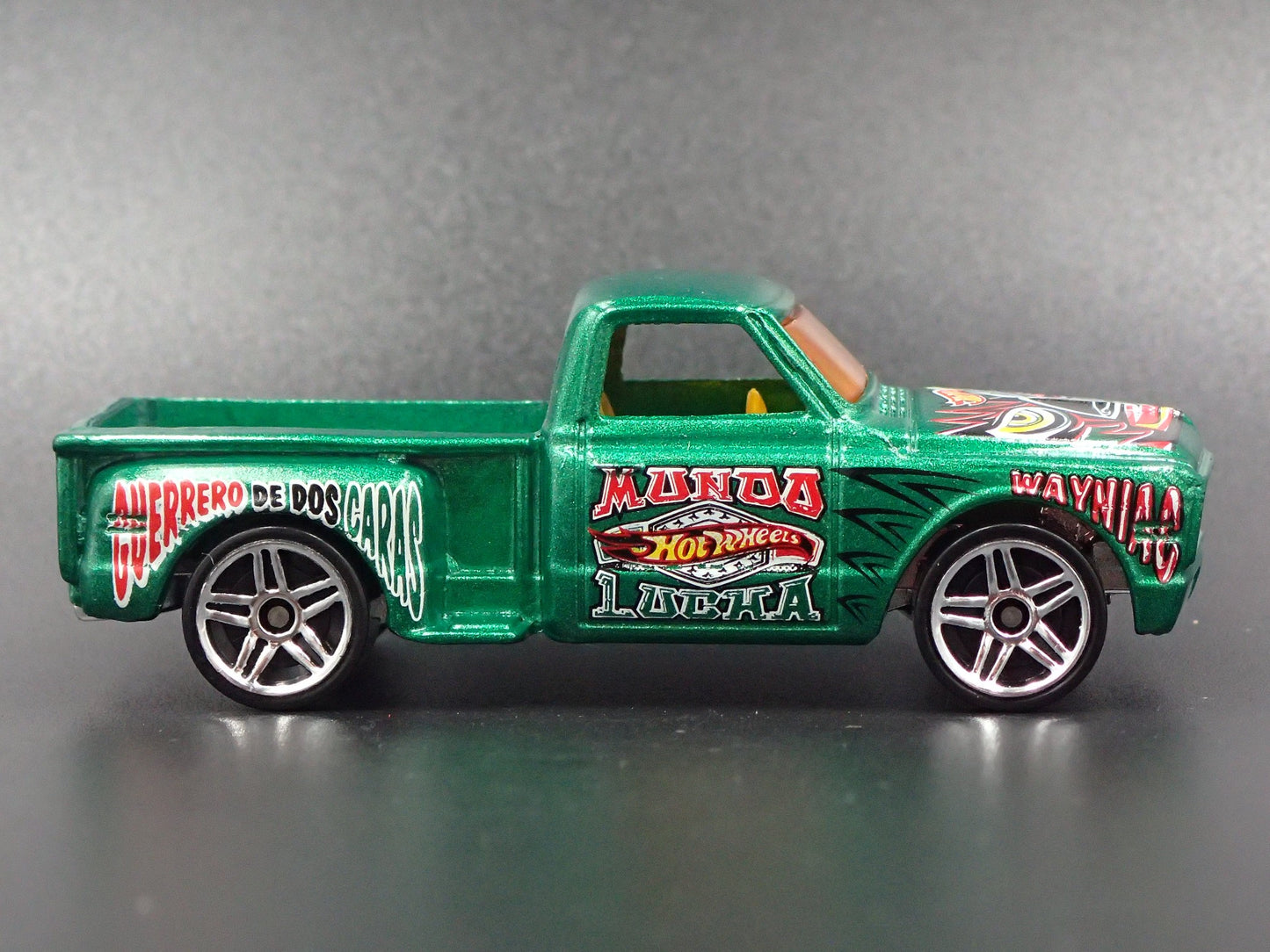 1969 69 CHEVY CHEVROLET STEP SIDE PICKUP TRUCK RARE 1:64 SCALE DIECAST MODEL CAR