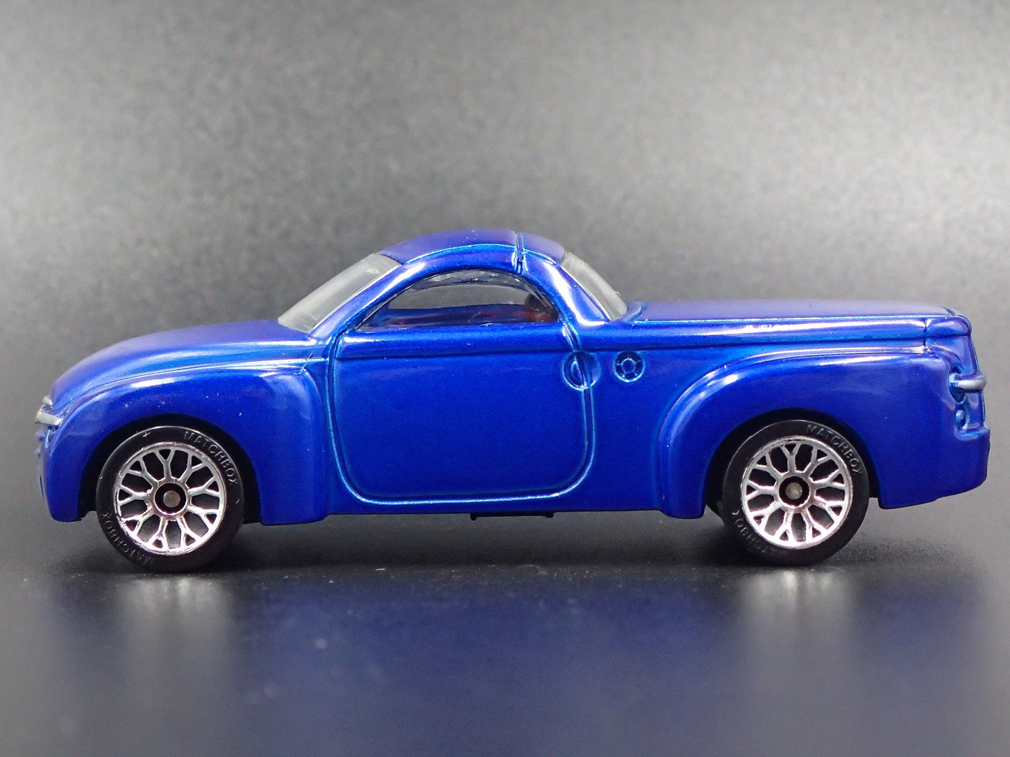 2003-2006 CHEVY CHEVROLET SSR TRUCK 1:64 SCALE COLLECTIBLE DIECAST MODEL CAR