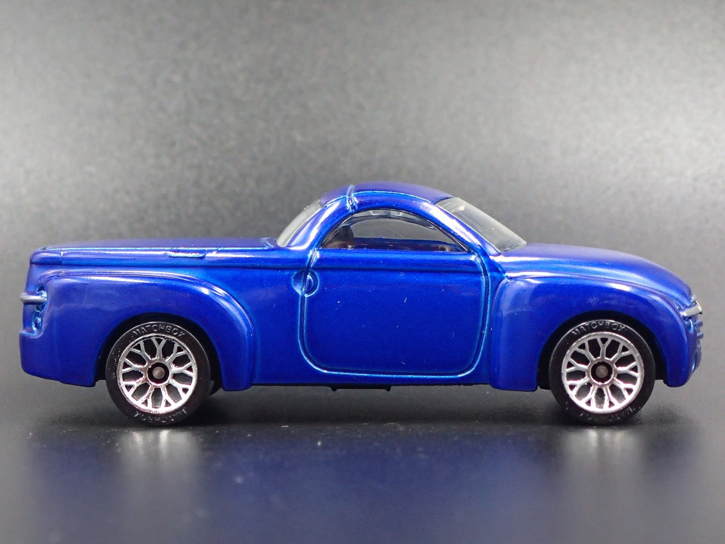 2003-2006 CHEVY CHEVROLET SSR TRUCK 1:64 SCALE COLLECTIBLE DIECAST MODEL CAR