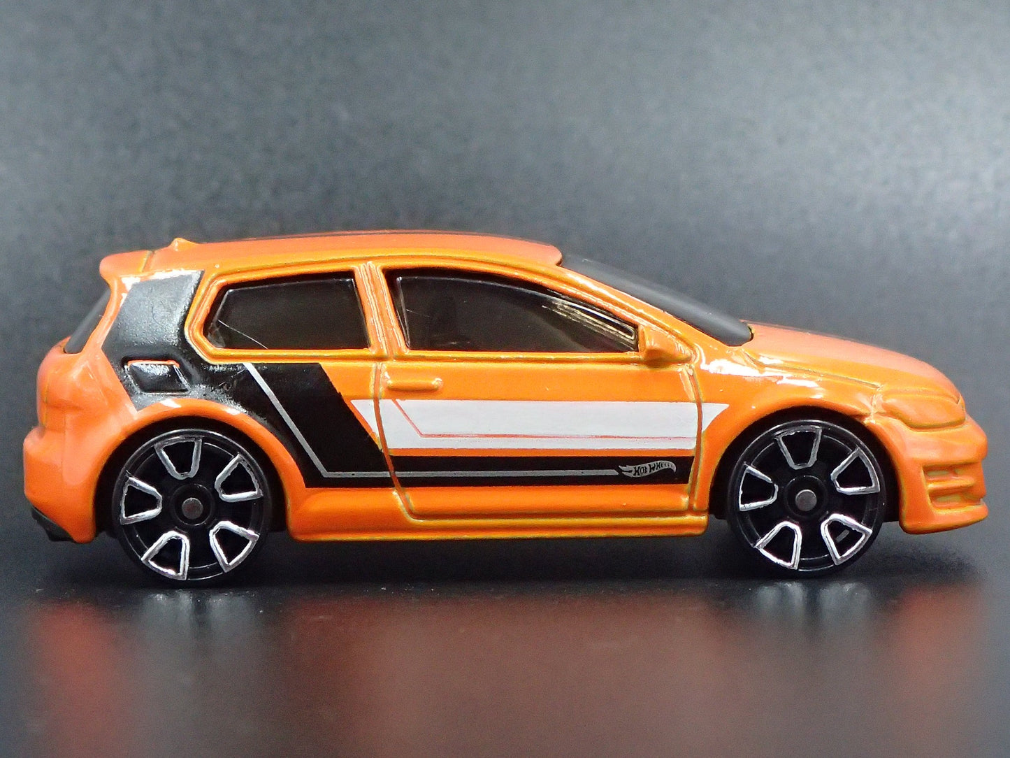 2012-2019 VW VOLKSWAGEN GOLF GTI MK7 1:64 SCALE COLLECTIBLE DIECAST MODEL CAR