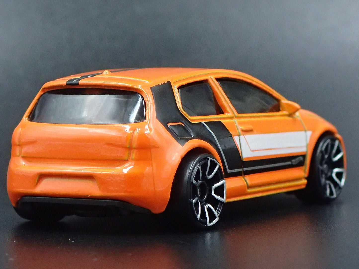 2012-2019 VW VOLKSWAGEN GOLF GTI MK7 1:64 SCALE COLLECTIBLE DIECAST MODEL CAR