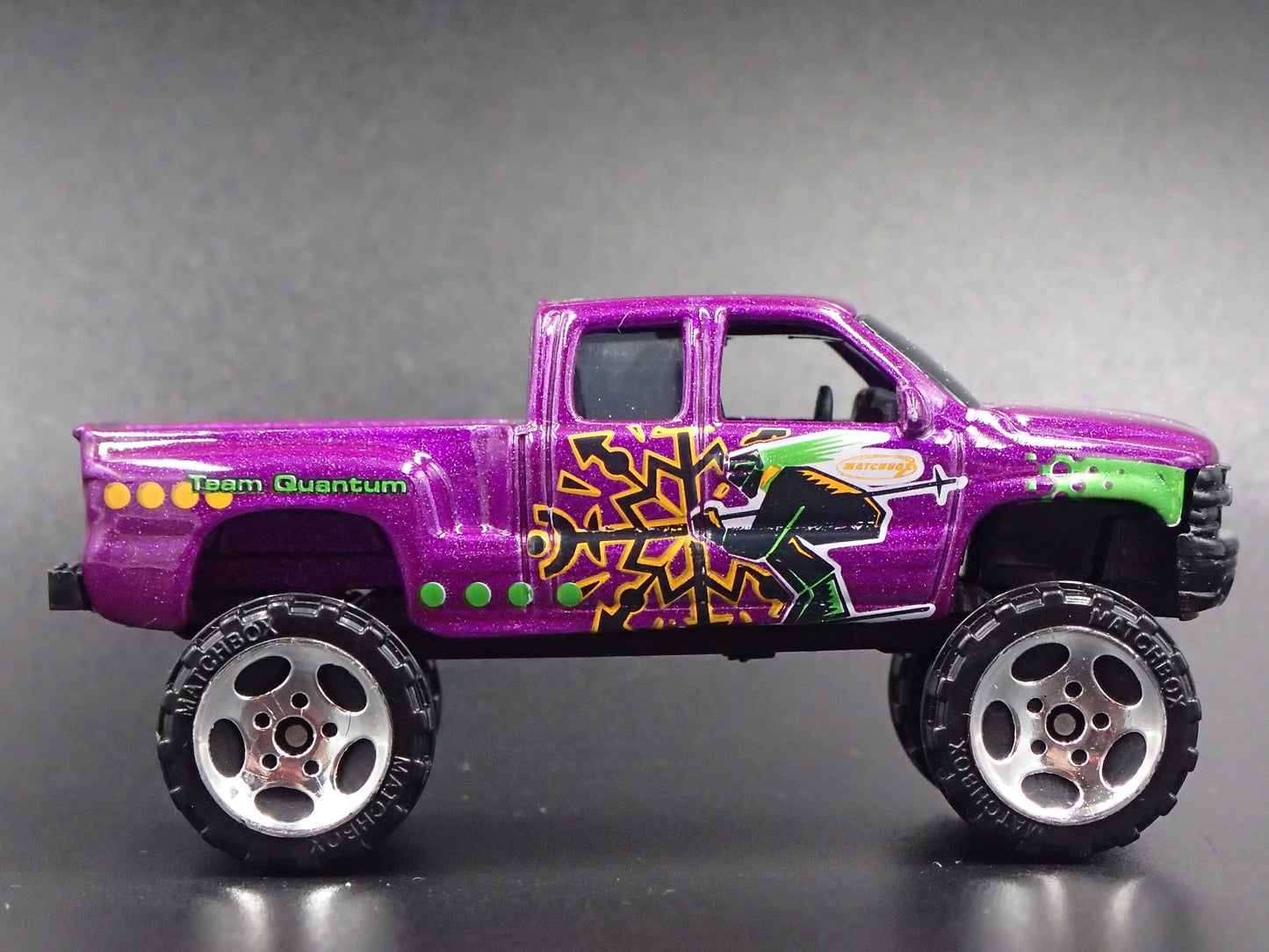 1999-2007 CHEVY CHEVROLET SILVERADO 4X4 PICKUP TRUCK 1:64 SCALE DIECAST MODEL