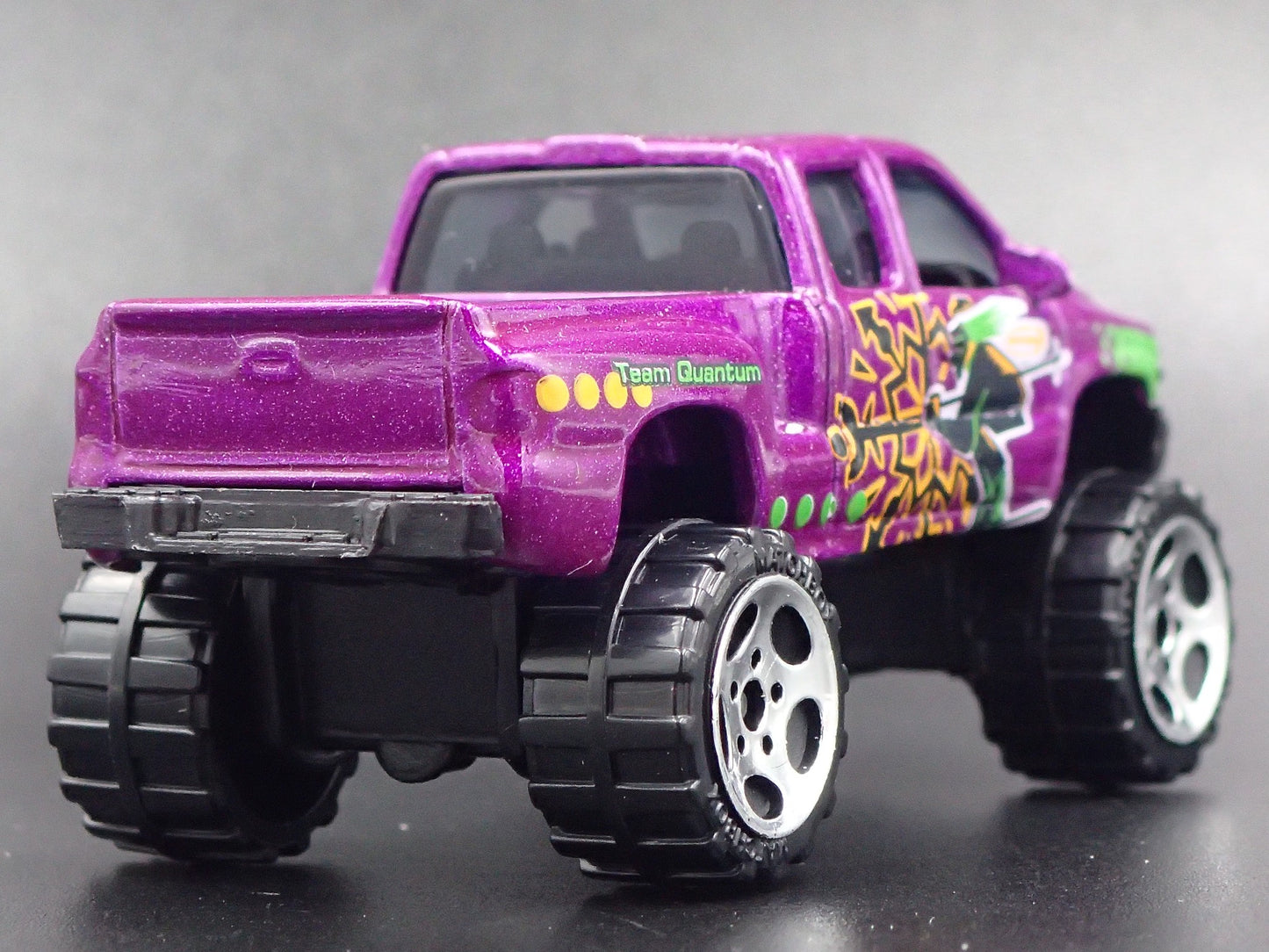 1999-2007 CHEVY CHEVROLET SILVERADO 4X4 PICKUP TRUCK 1:64 SCALE DIECAST MODEL