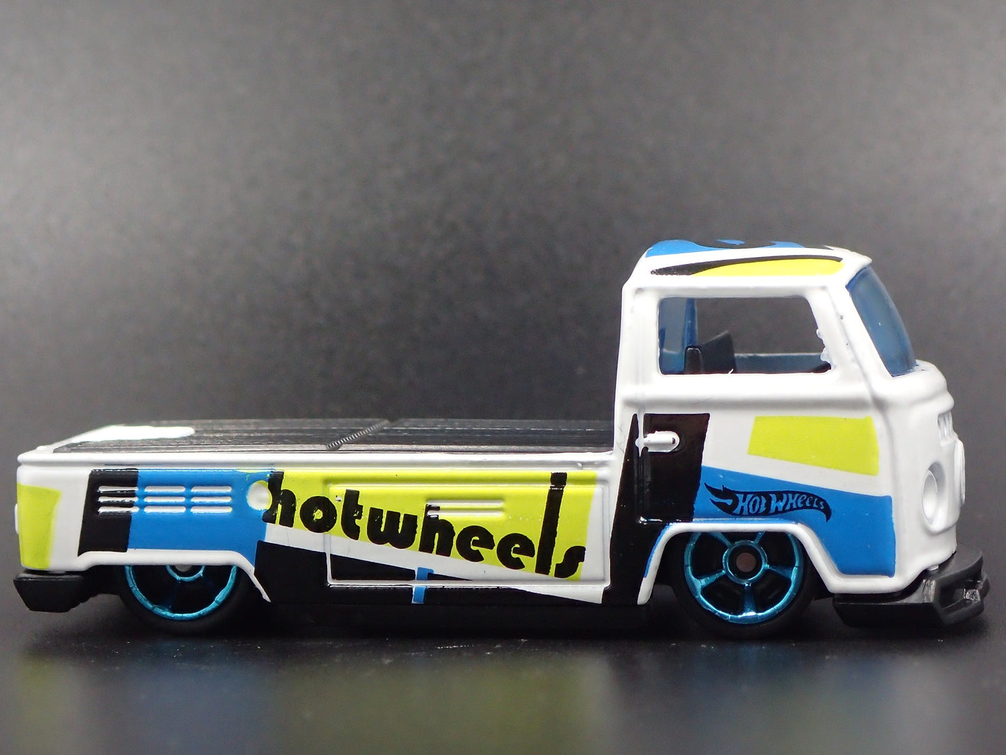 1967-1979 VW VOLKSWAGEN TYPE 2 T2 SINGLE CAB PICKUP 1:64 SCALE DIECAST MODEL CAR