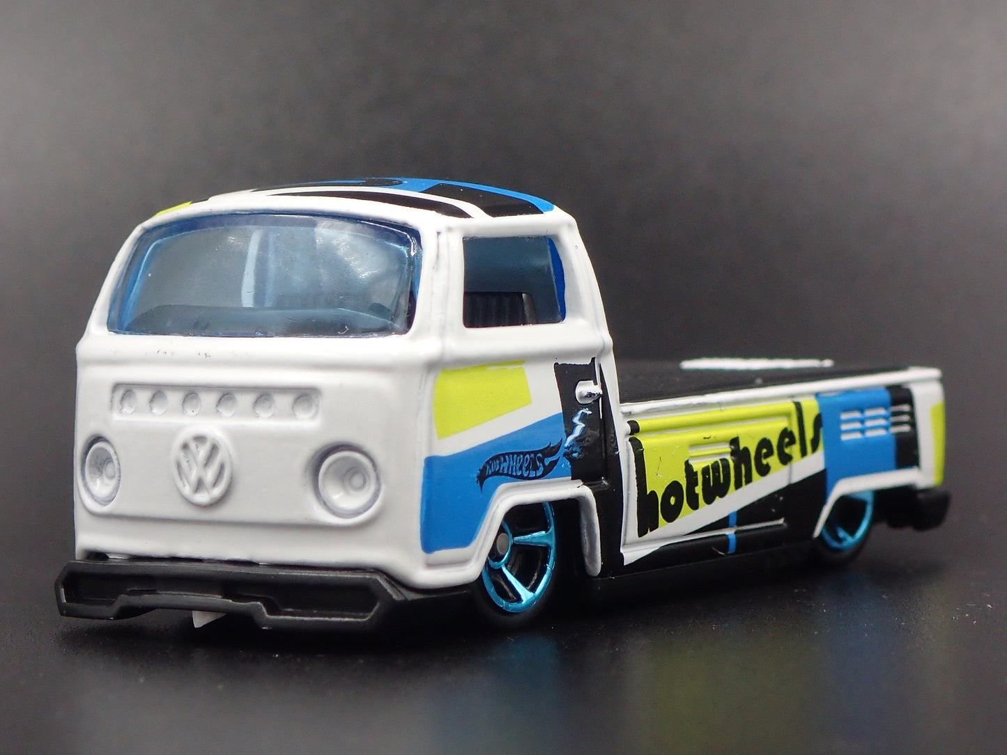 1967-1979 VW VOLKSWAGEN TYPE 2 T2 SINGLE CAB PICKUP 1:64 SCALE DIECAST MODEL CAR