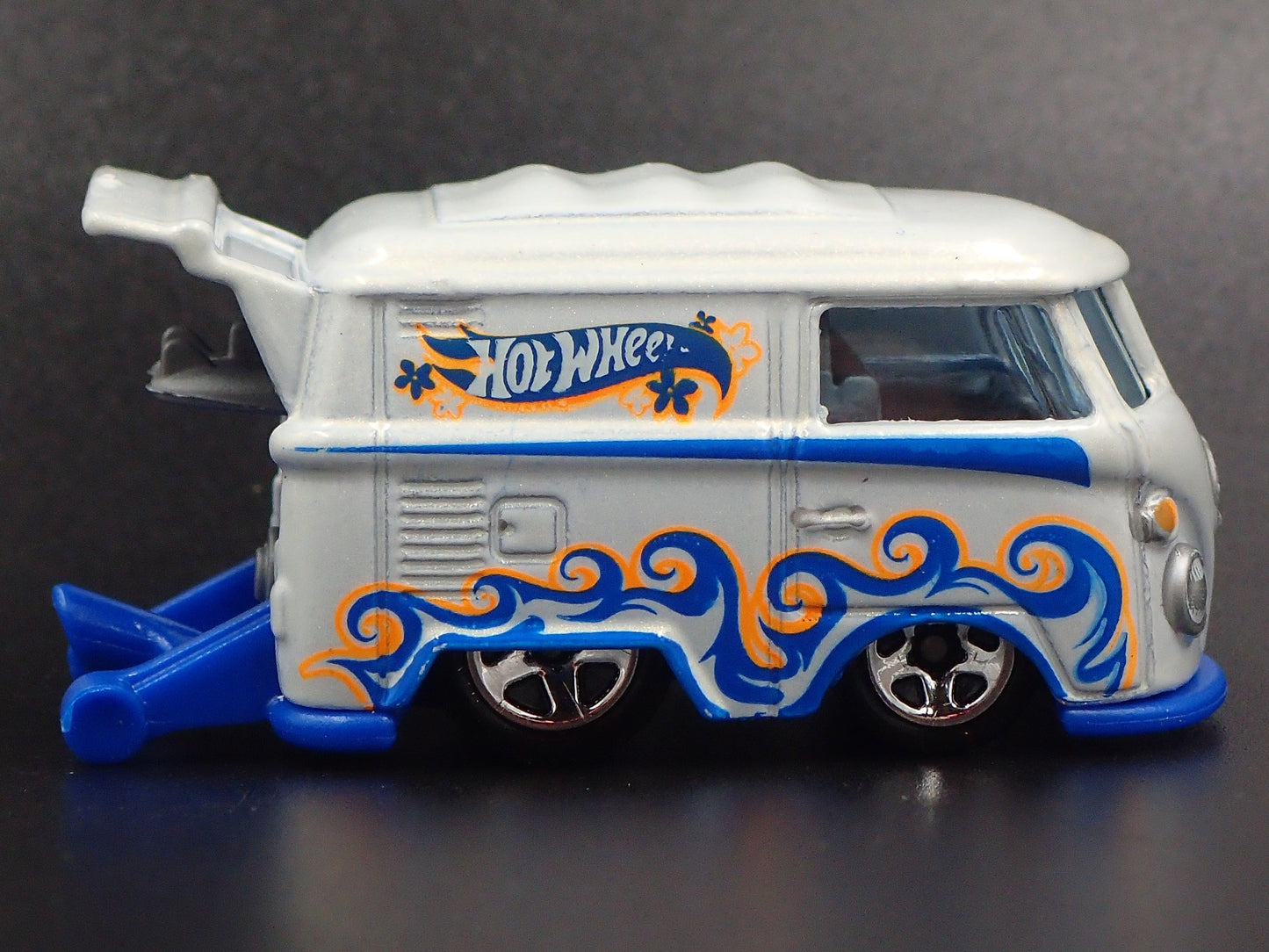 VW VOLKSWAGEN KOOL KOMBI MINI BUS VAN DRAG 1:64 SCALE DIORAMA DIECAST MODEL CAR